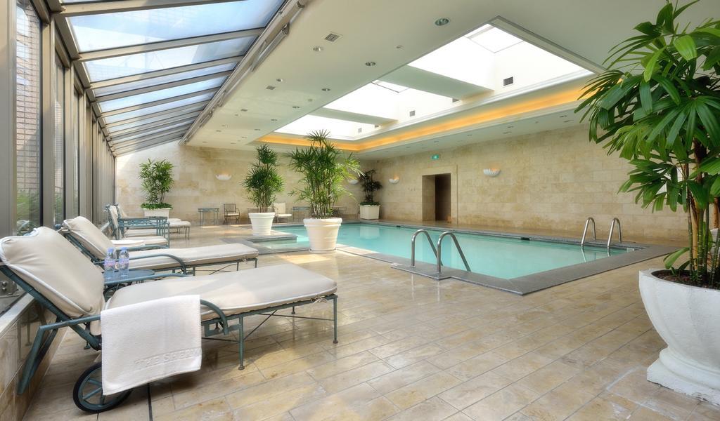 The Sherwood Taipei Exterior foto The pool at the Mandarin Oriental, Paris