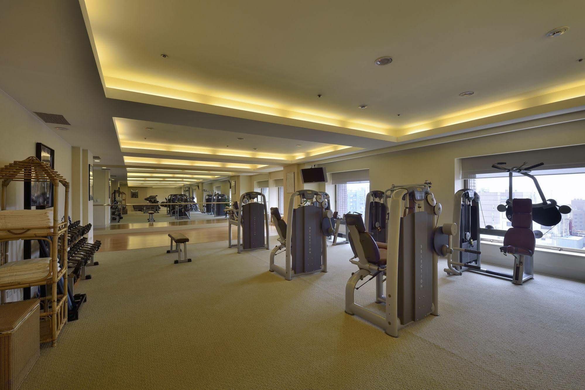 The Sherwood Taipei Exterior foto The gym at the hotel